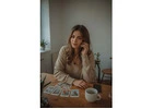 Se buscan lectoras de tarot