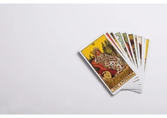 Discover Guidance and Clarity with Tarot Card Reading Discover Guidance and Clarity with Tarot Card Reading